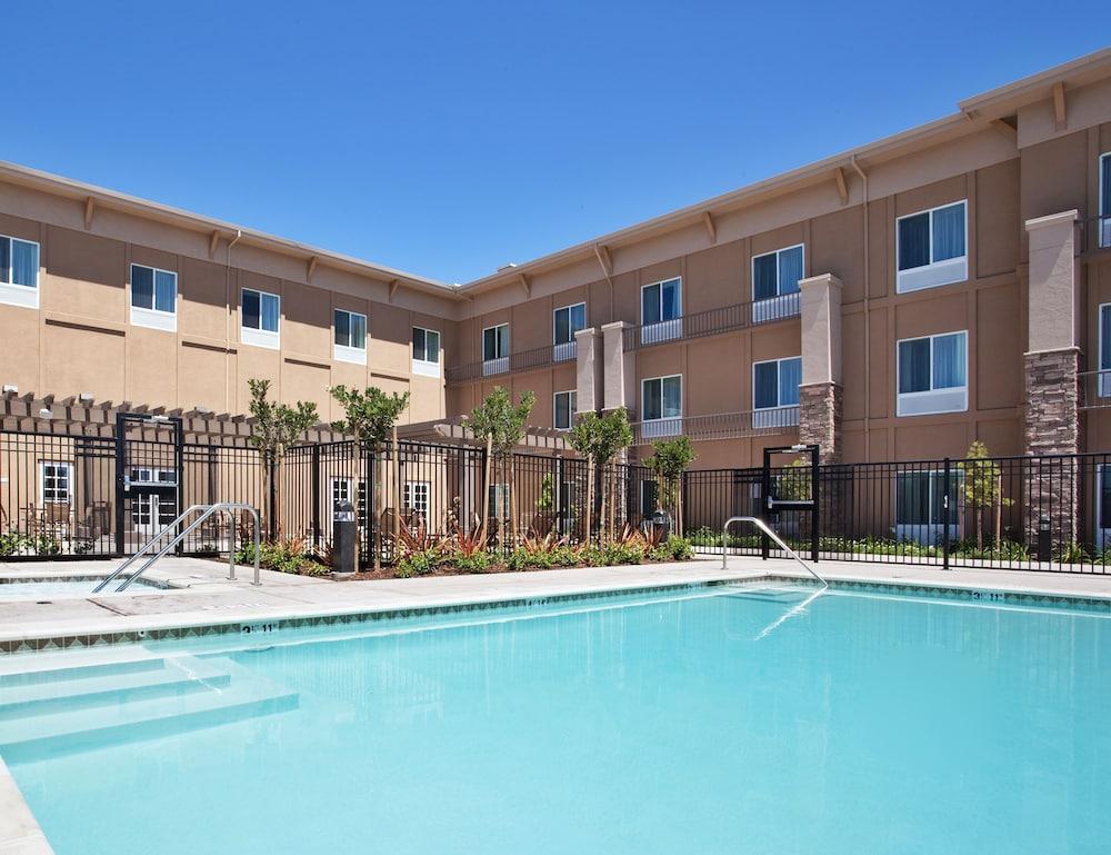 Holiday Inn Express Hotel & Suites Napa Valley-American Canyon By Ihg Buitenkant foto