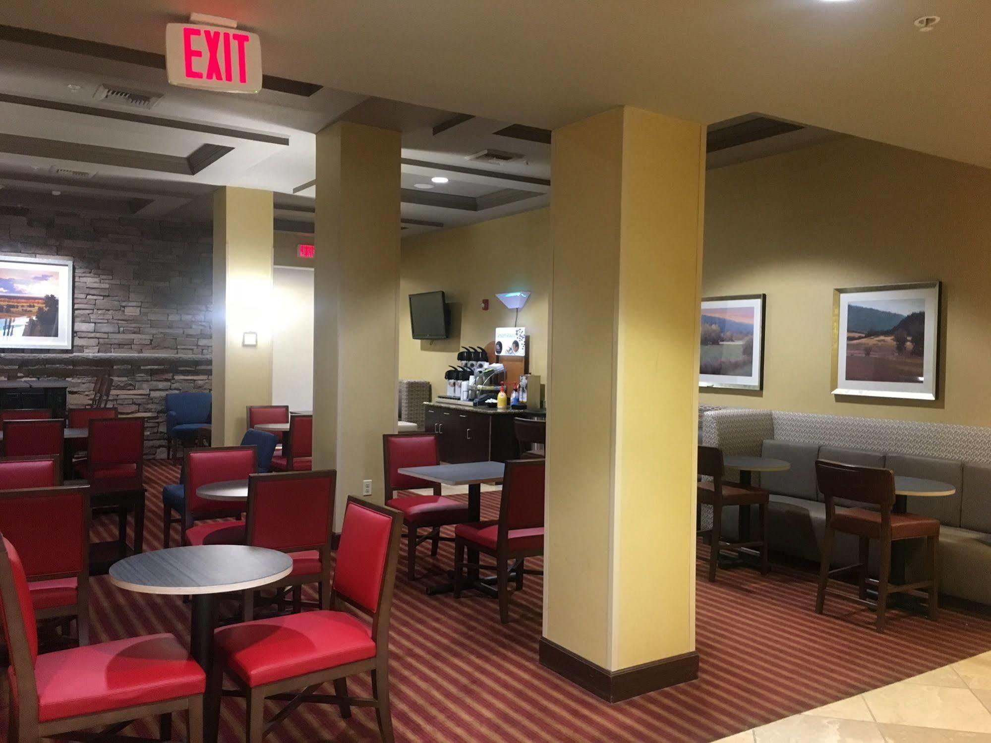 Holiday Inn Express Hotel & Suites Napa Valley-American Canyon By Ihg Buitenkant foto