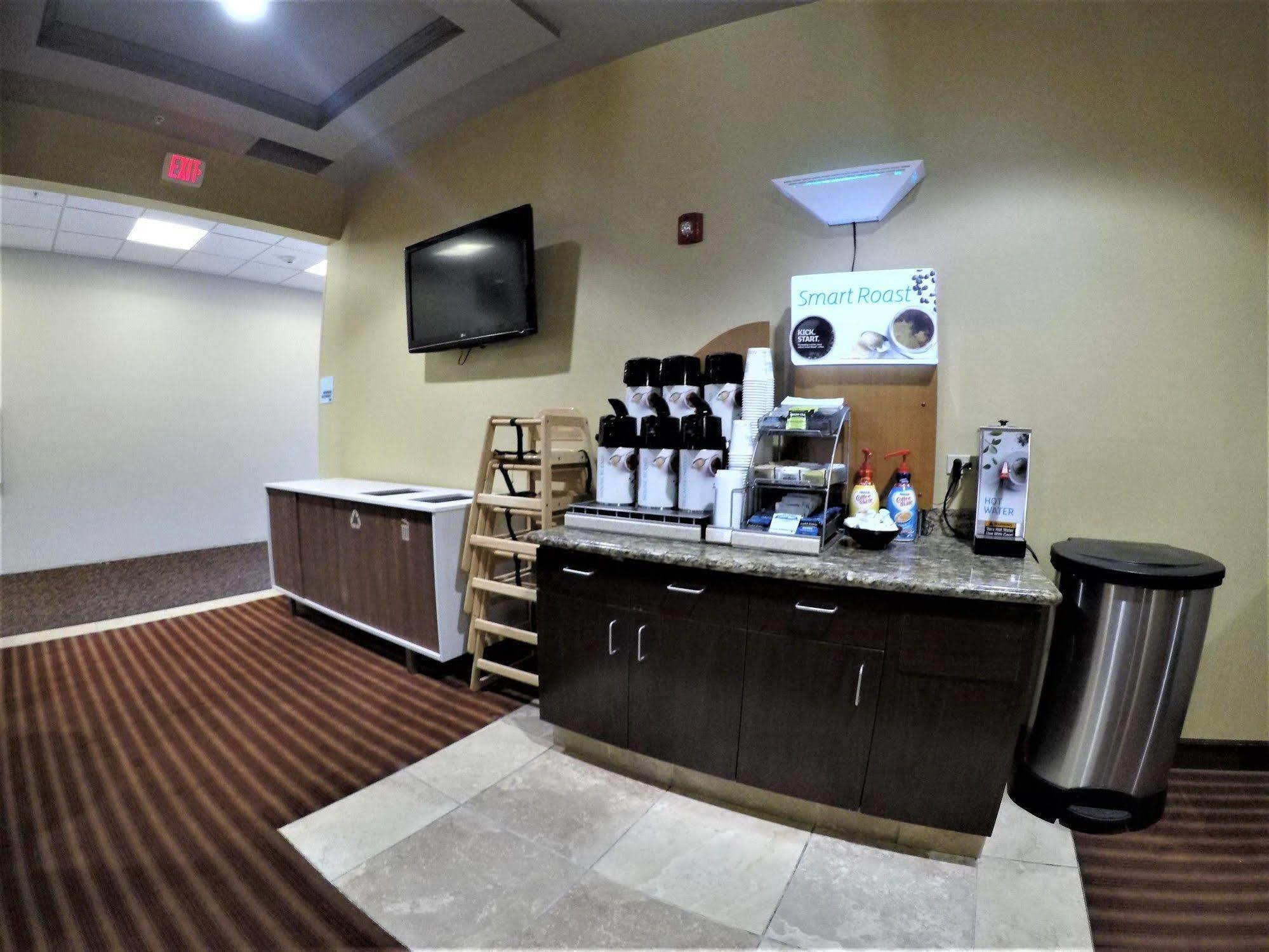 Holiday Inn Express Hotel & Suites Napa Valley-American Canyon By Ihg Buitenkant foto