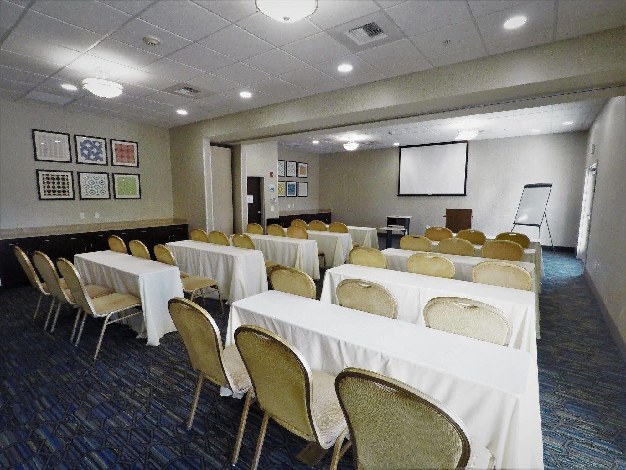 Holiday Inn Express Hotel & Suites Napa Valley-American Canyon By Ihg Buitenkant foto